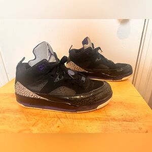 Nike Jordan Son Of Low GS) Shoes Black/Grape Ice-White 580604 008 size 7